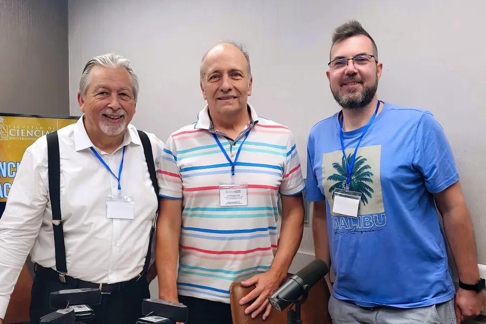 Profesor de SLU-Madrid participa en simposio internacional de cosmología en Chile